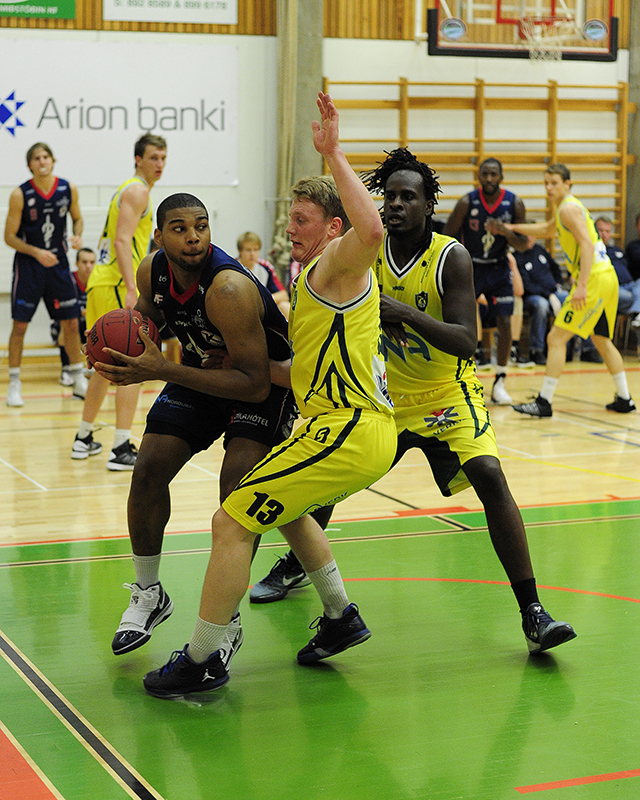 Keflvíkingar taka á móti KR á fimmtudag