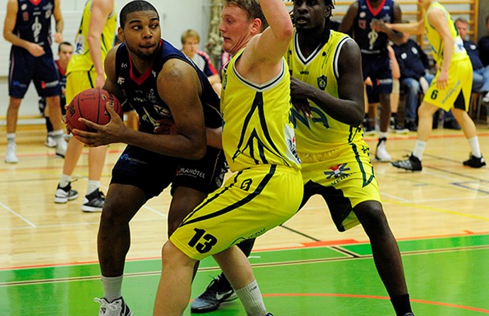 Undanúrslitaleikur Keflavíkur og Grindavíkur í Poweradebikarnum á sunnudaginn