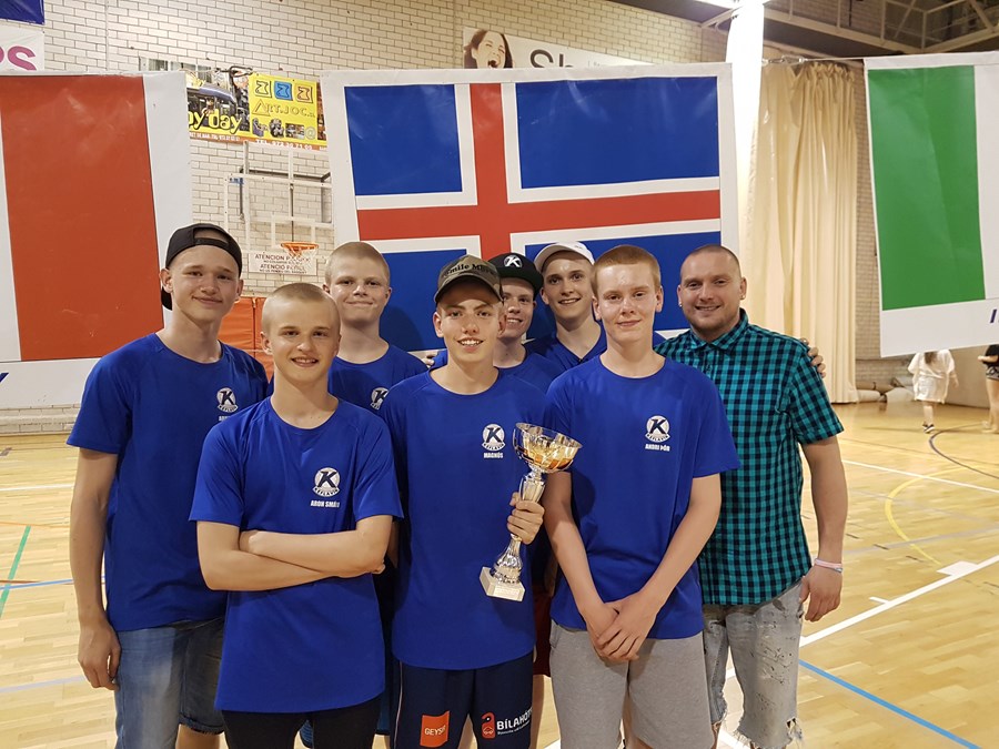 9. flokkur drengja sigraði á körfuboltamóti á Spáni