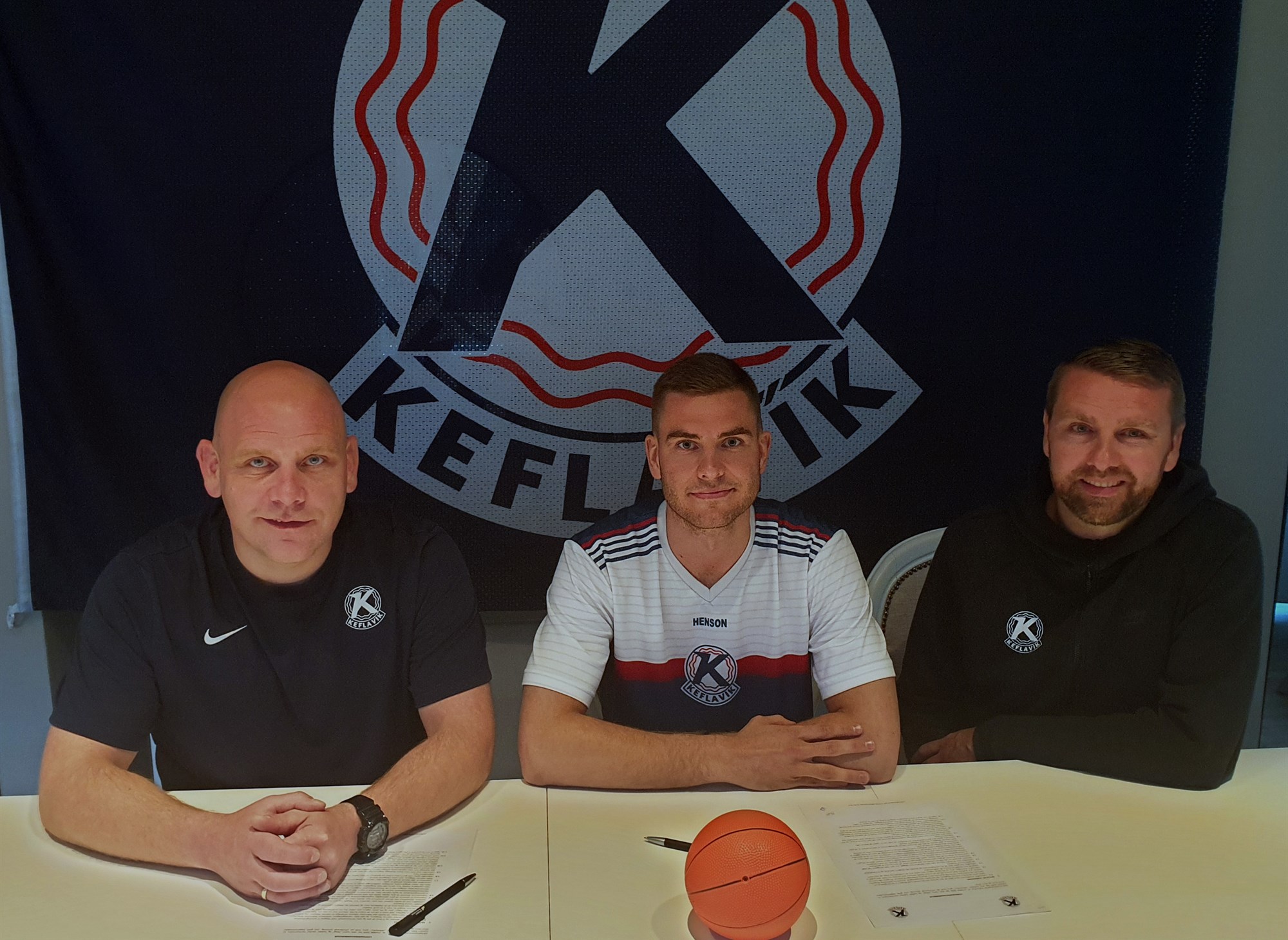 Halldór Garðar skrifar undir tveggja ára samning við Keflavík