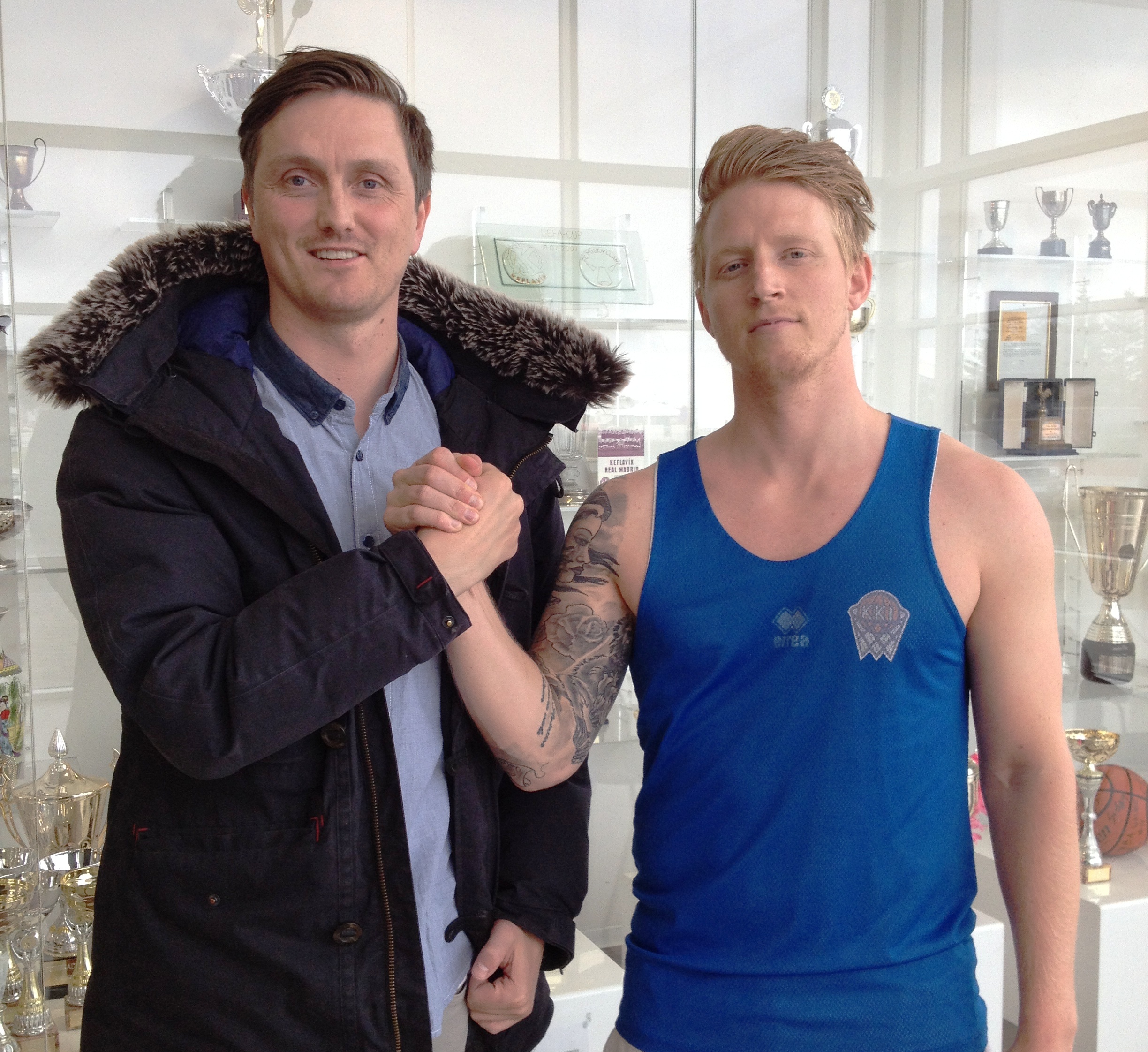 Arnar Freyr framlengir