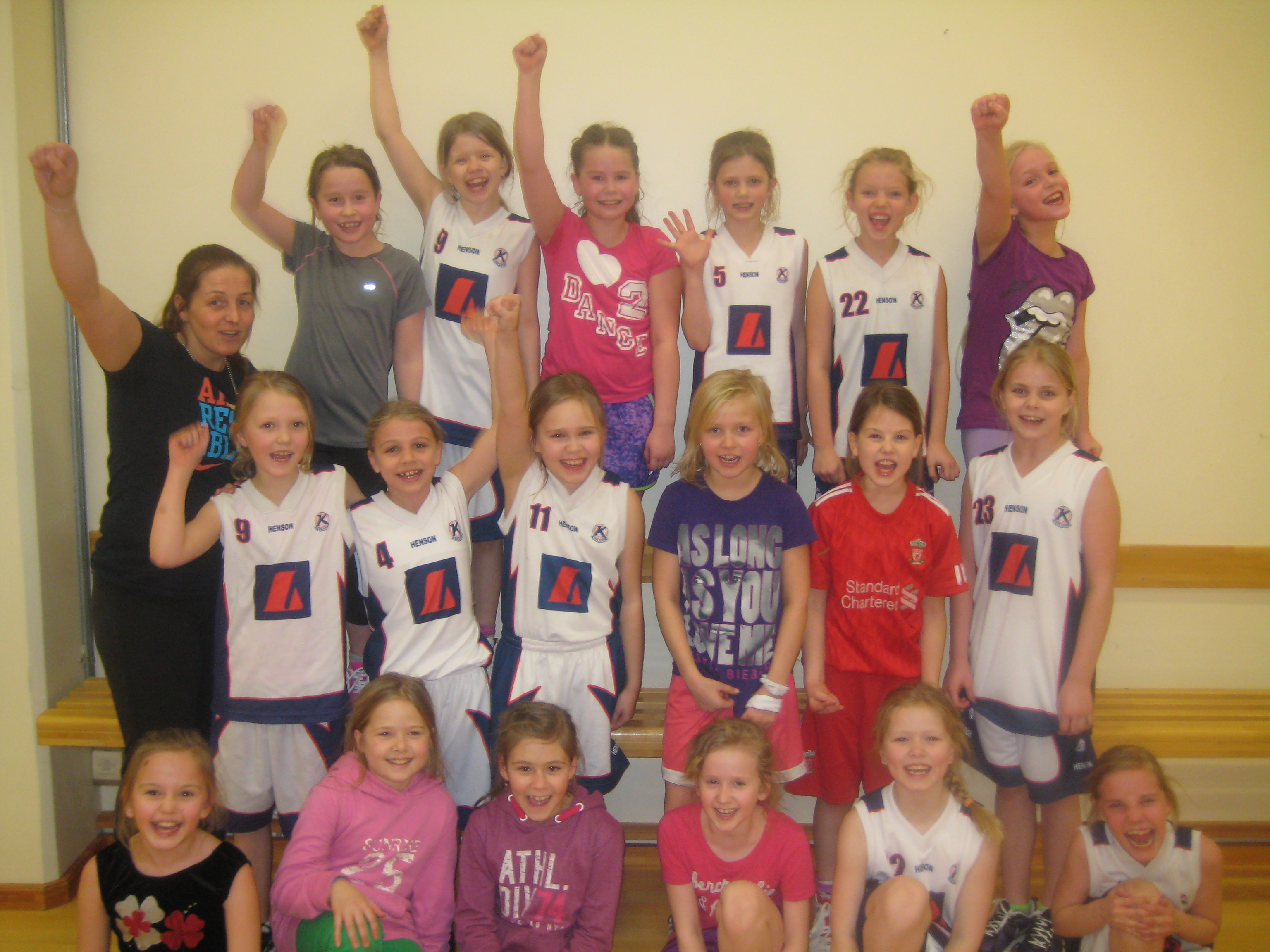 Fjör á æfingu í körfu hjá MB stúlkna 3. og 4. bekk