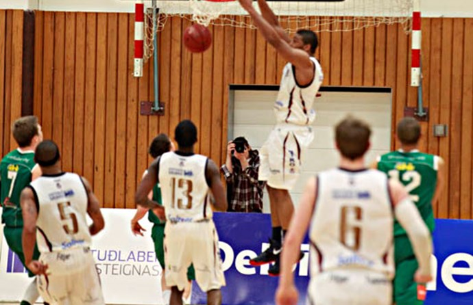 Ekkert fæst gefins í úrslitakeppninni - Stutt viðtal við Michael Craion