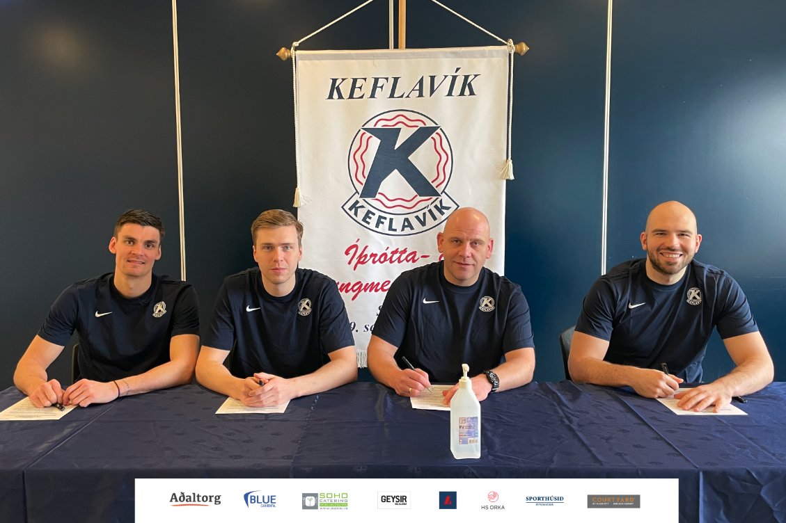 Leikmenn og þjálfarar framlengja