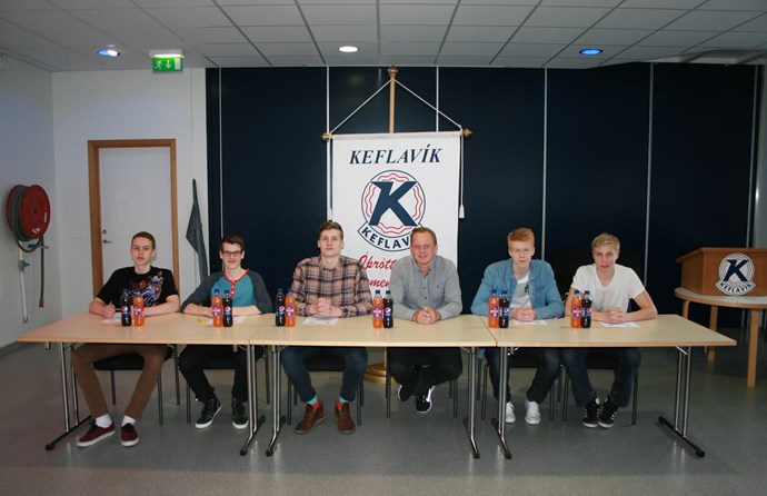 Fimm ungir og efnilegir skrifa undir hjá Keflavík